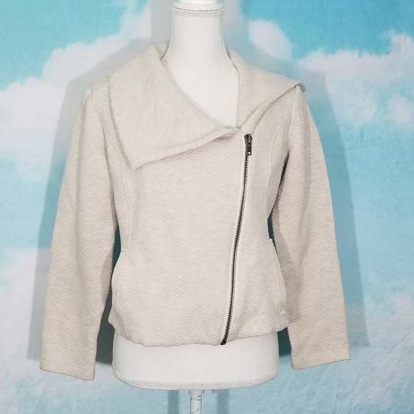 CAbi Jackets & Blazers - CAbi Ryder Oatmeal Cropped Moto Jacket Med #913